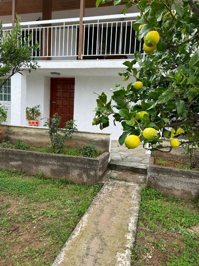 Agapis Residence Kalivia Thorikou Exterior photo